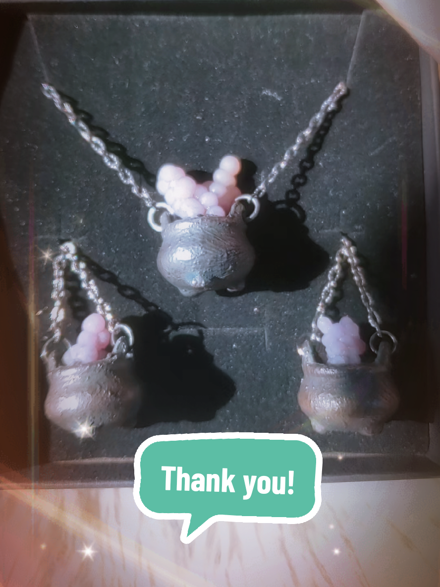 Come pack an order with me for David! #thankyou #cauldronsofchaos #handmadejewelry #smallbusinesschristmas #creative_goddess_goods 