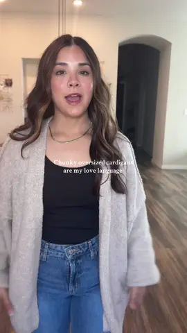 Wearing a medium! #cardigan #chunkycardigan #oversizedcardigan #fallfashion #womensfashion 