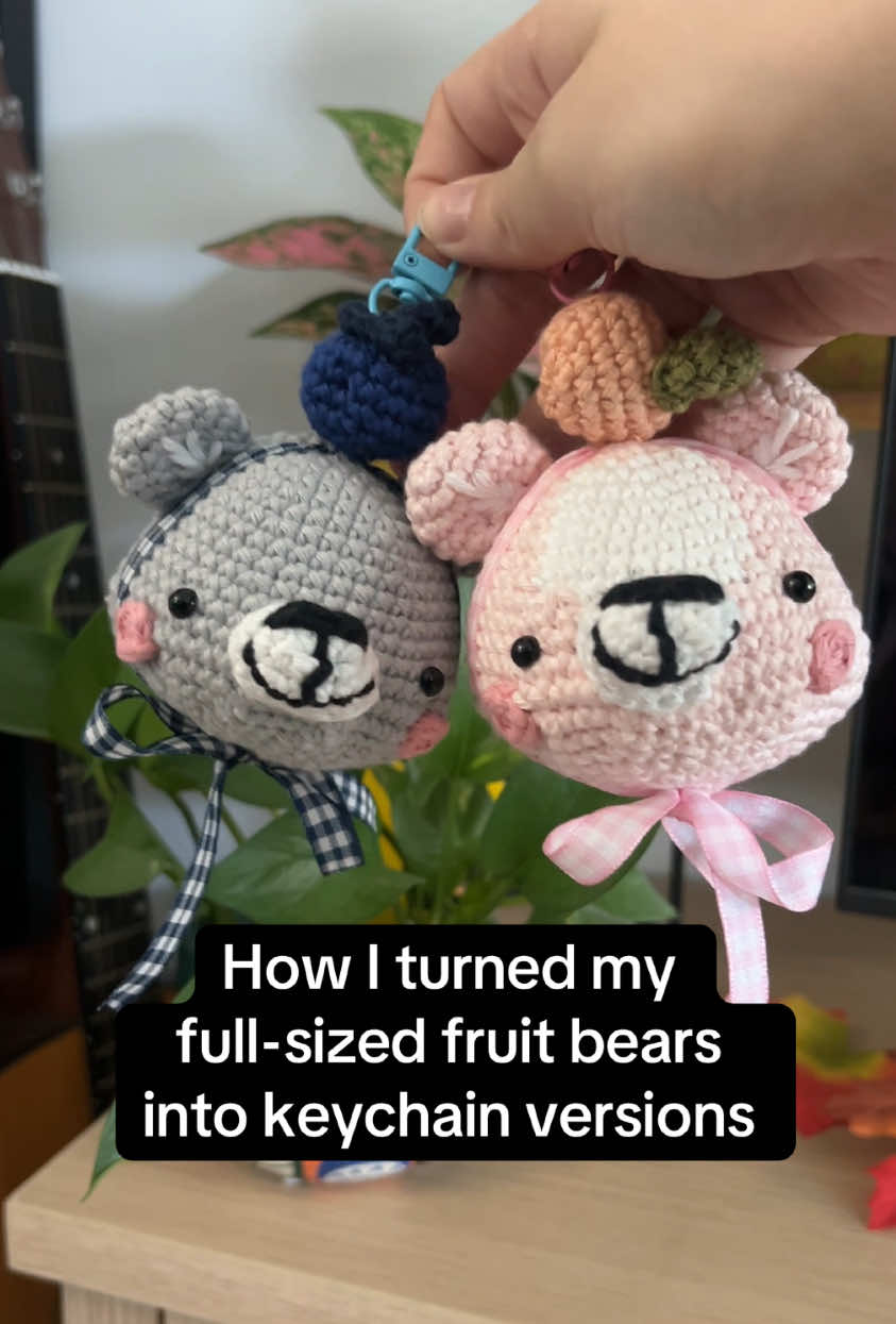 Full-size fruit bear ➜ keychain 🍓🍑🫐🍊 One of my biggest tips when designing new crochet projects: have a clear vision or inspiration, and be patient with the process.  Think about your shapes, which areas need increase stitches for volume and which need decreases for smaller areas. Thinking about shapes overall are what make each character feel unique. If you’re just starting to design your own crochet patterns, I recommend spending some time reading and finishing patterns similar to what you want to make. It helps you understand how each section connects and why certain shaping decisions are made by the designer Happy crocheting!  🧶💛 #crochetartist #crochettok #handmadecrafts #crochetkeychain #crochetprocess 