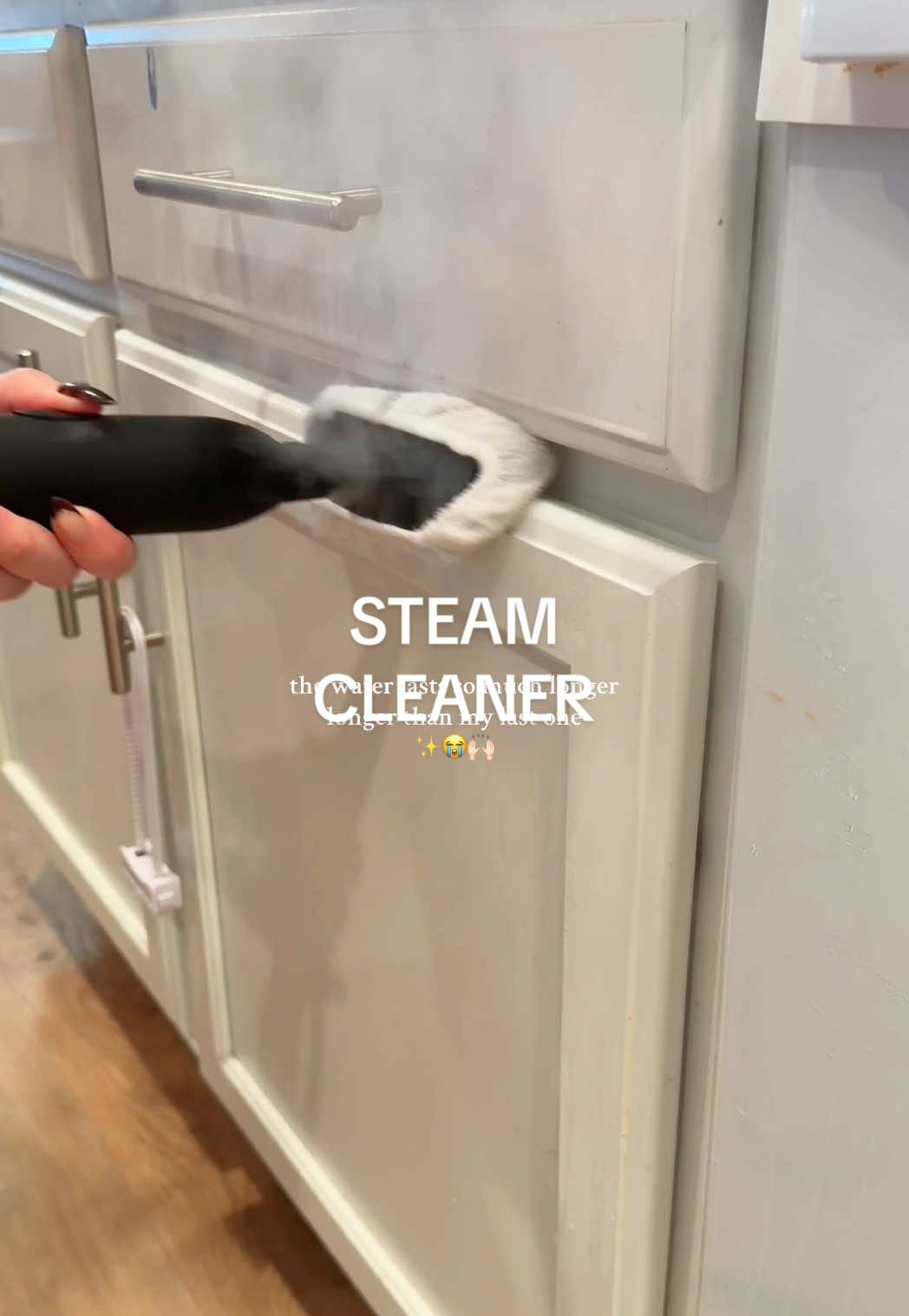 chemical free steam cleaner 😭🙌🏻🧼 my bestie that walks with me 🤍 #steamcleaner #cleaninghacks #tiktokshopcreatorpicks #tiktokshopblackfriday #tiktokshopcybermonday 