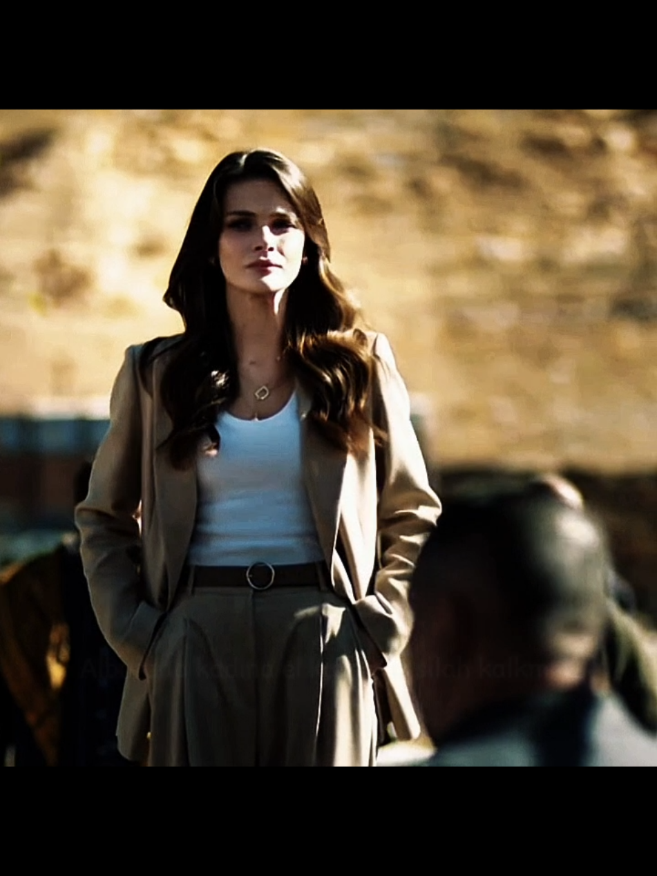 Cihan gibi izledim 😌#uzakşehir #alyaalbora #sinemünsal #edits #keşfetteyizzz 