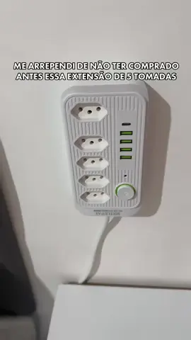 Extensão 5 Metros Bivolt 5 Tomadas E 4 Usb 1 Pd Led Bivolt Com Botão Branco #extensao #tomadabivolt #extensaousb #tomadaextensao #casa 