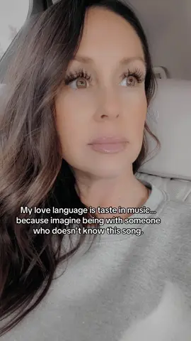 Old country and a man that can dance to it…that’s my type!  #oldcountry #oldcountrymusic #menwhocandance #whereyouat 