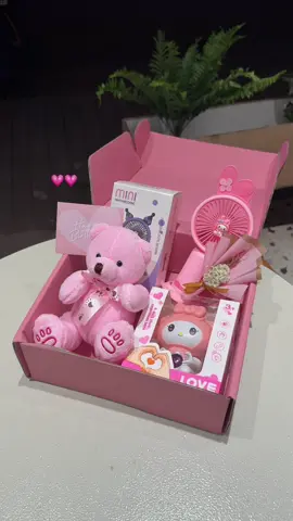 Warna favoritku 💗 #kadoulangtahun #kadocewek #kadopacar #pink #hampers 