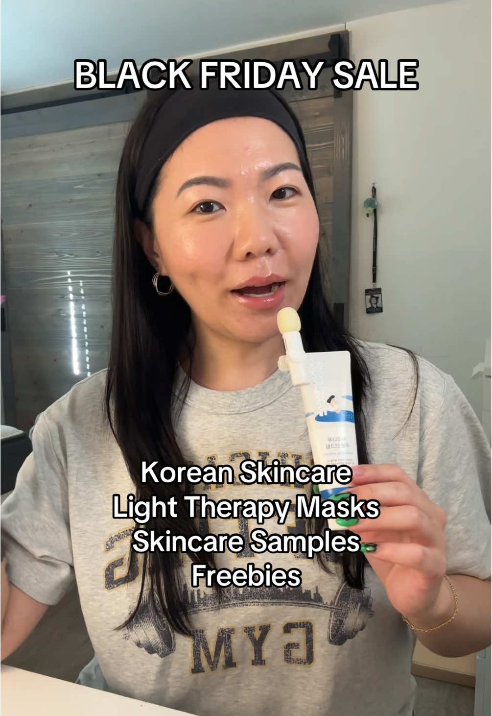 My only sale of the year is coming! Seoulful Glam's BLACK FRIDAY SALEEE. Early heads up!  All skincare products will be 25% off (except sheet mask bundles), Light Therapy masks will be on sale, and freebie tiers 👀 Sale will start Black Friday & will run through Cyber Monday. Sign up on my email list to be notified and to stay up to date ❤️  #koreanskincare #koreanskincareproducts #licensedesthetician #esthetician #blackfridaydeals 