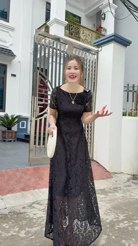 Có thêm màu đen cho chị em ạ #xuongmaykienthuy #thoitrangnu #thoitrang #damditiec #damdahoi 