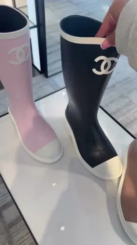 Choose a color for me yall an pick fast 😍  #chanel #fyp 