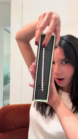 Don’t stress about the perfect holiday gift this year!!! Head to @VRAI and pick up the perfect design from the tennis collection for that special someone #VRAICreatedDiamonds #HolidayGiftGuide #TennisNecklace 