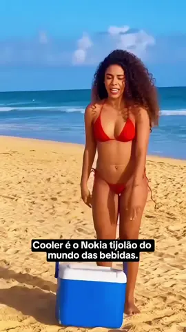 O verão tá chegando e suas costas vão agradecer depois que você trocar aquele cooler velho por essa mochila térmica impermeável #verão #praia #cerveja #churrasco #calor 
