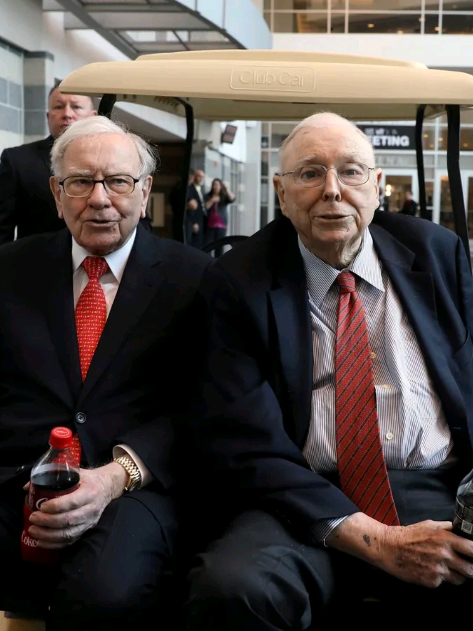 Warren Buffett advice #warrenbuffet #charliemunger #berkshirehathaway #investing #creatorsearchinsights 