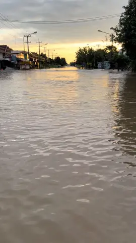 อัพเดทสถานการณ์น้ำ 11/11/68 #น้ําท่วมสุโขทัย #สุโขทัยหวานมาก🤤💖 #วัยรุ่นสุโขทัย💕🥰🤟🍃 #fyp 