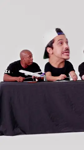 Amanhã, dia 11/11 “QUEM É A SOGRA DELE?” Vem conferir às 20h no YouTube! . Segue o canal e ativa o sininho pra receber as notificações. . #canalaquelescaras #aquelescaras #quememes #humor #entrenamiento 