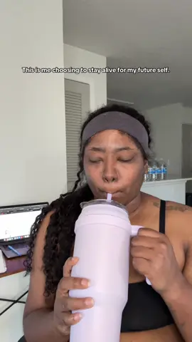 When’s the last time you took your health seriously before something happened to snap you back to reality? 💋 See you in tomorrows gym video #pcosfriendly #womensvitamins #stressrelieftips #highbloodpressure #highcortisol 