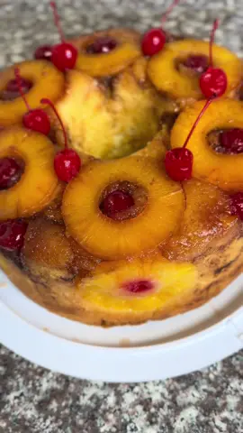 POV: You just met the cake that makes everyone ask for the recipe 👀✨ My Pineapple Upside-Down Poundcake is sweet, buttery, and baked with love every single slice 🍍💛 Would you take a bite or the whole thing? 😍 Hashtags: #PineappleUpsideDownCake #poundcake #CakeTok #DessertTok #ThanksgivingDessert 