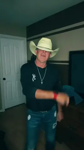 #djfatdog #hicktown #country #countryboy #countrymusic 
