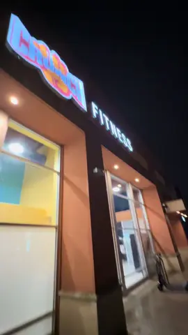 I did not want to be here but summer bodies made in the winter.  🥲  @Crunch Fitness  #fyp #gym #GymTok #gymmotivation 