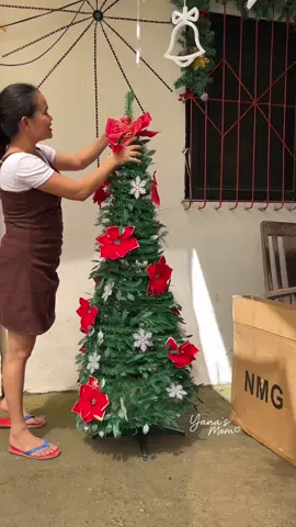Level up na talaga christmas tree ngayon foldable na ☺️ #foldablechristmastree #christmastree #christmasdecor 