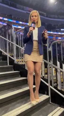 NBA reporter slips and falls while going down the stairs.#NBA #reporter #fyp #viral #fyppppppppppppppppppppppp 