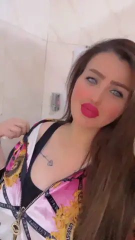 وصلت للكرامه هنا وحدك عاد انت وگلبي احطكم جوه رجليه 🩴🦶🏻