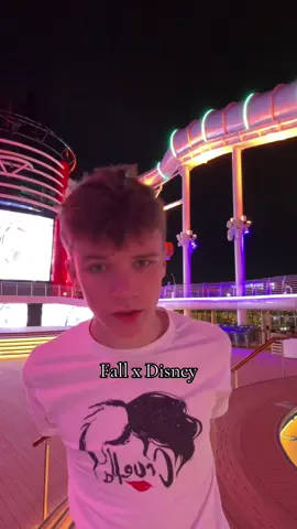 @Disney @Disney Parks I love u guys #cruise #disney #disneydestiny #cruiseship #disneyworld 