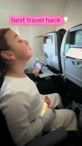 Traveling with children?… best inexpensive travel hack, that will make everyone happy 😁 #travelhacks #travelingwithkids #tiktokshopblackfriday #travelmusthaves 