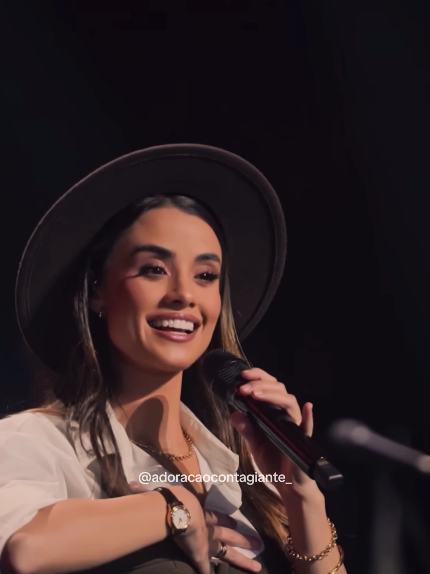 Ainda me lembro quando !! #musicagospel #louvor #gospel #statusgospel #louvoresevangelicos #status #isadorapompeo #lyrics