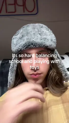 Im trying hard #toys #airbuds #americanfootball #fyp #schoo 