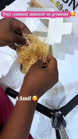 Annonce ta grosse d’une façon inoubliable au futur papa 🥰🥰 restera à jamais graver dans sa mémoire .697-54-69-97 . #naissance #cadeaudenaissance #nouveaupapa #baby #viralvideos 