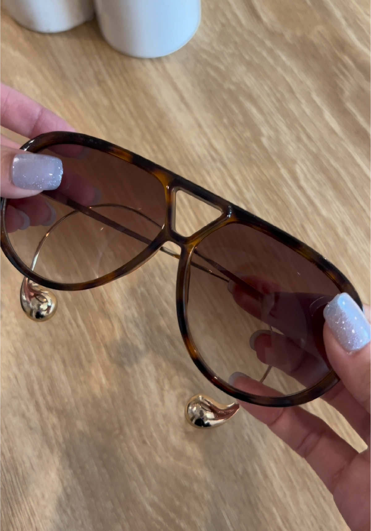 These oversized aviator sunglasses are giving main character energy, the perfect mix of fashion and confidence. @SODQW.Eyewear 🔗on storefront  #sunglasses, #TrendySunglasses, #OversizedStyle, #FashionTikTok, #sodqwsunglasses 