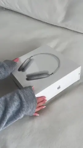 Dê uma olhada em Fone Bluetooth Sem Fio De Ouvido  P9 TWS Macaron Headphone Fone de Ouvido  Envio Imediato por R$26,96 - R$59,99. Compre na Shopee agora! https://s.shopee.com.br/AA9FH9eFYm https://s.shopee.com.br/AA9FH9eFYm AJY-NQD-VZC