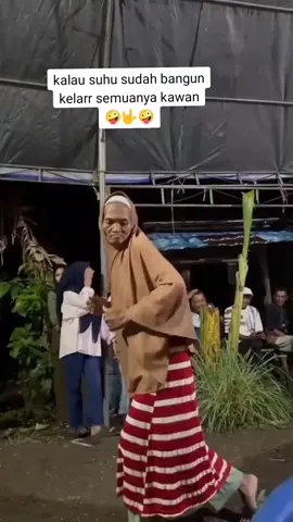 astrgfirullah,, gak tahan bangey denger music Dj si nenek😂🤭#foryourpage #fypシ゚viral #viraltiktok #lucu_ngakak #ttpetualangpro 