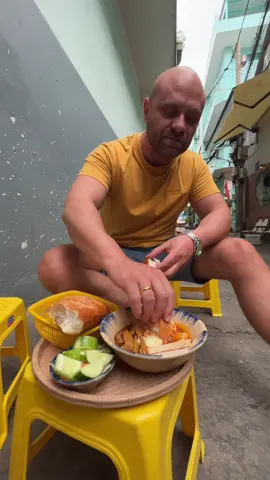 🇻🇳 Bánh Mì Chấm Quy Nhơn – A Taste of Central Vietnam in Saigon 🥖🌿 Hidden in District 2, Bánh Mì Chấm Quy Nhơn brings the soul of the seaside town right into the city. Crispy bread dipped in rich, savory sauce — so simple, yet so addictive. One bite feels like a warm memory from the Central coast. 🌊 If you’re craving something truly Vietnamese and full of hometown flavor, this spot is a must-try! 📍 Follow the account 👉 @Bánh Mì Chấm Hung Tubes - HBT  #banhmicham #quynhon #vietfood #vietnamesefood #vietjoetv 