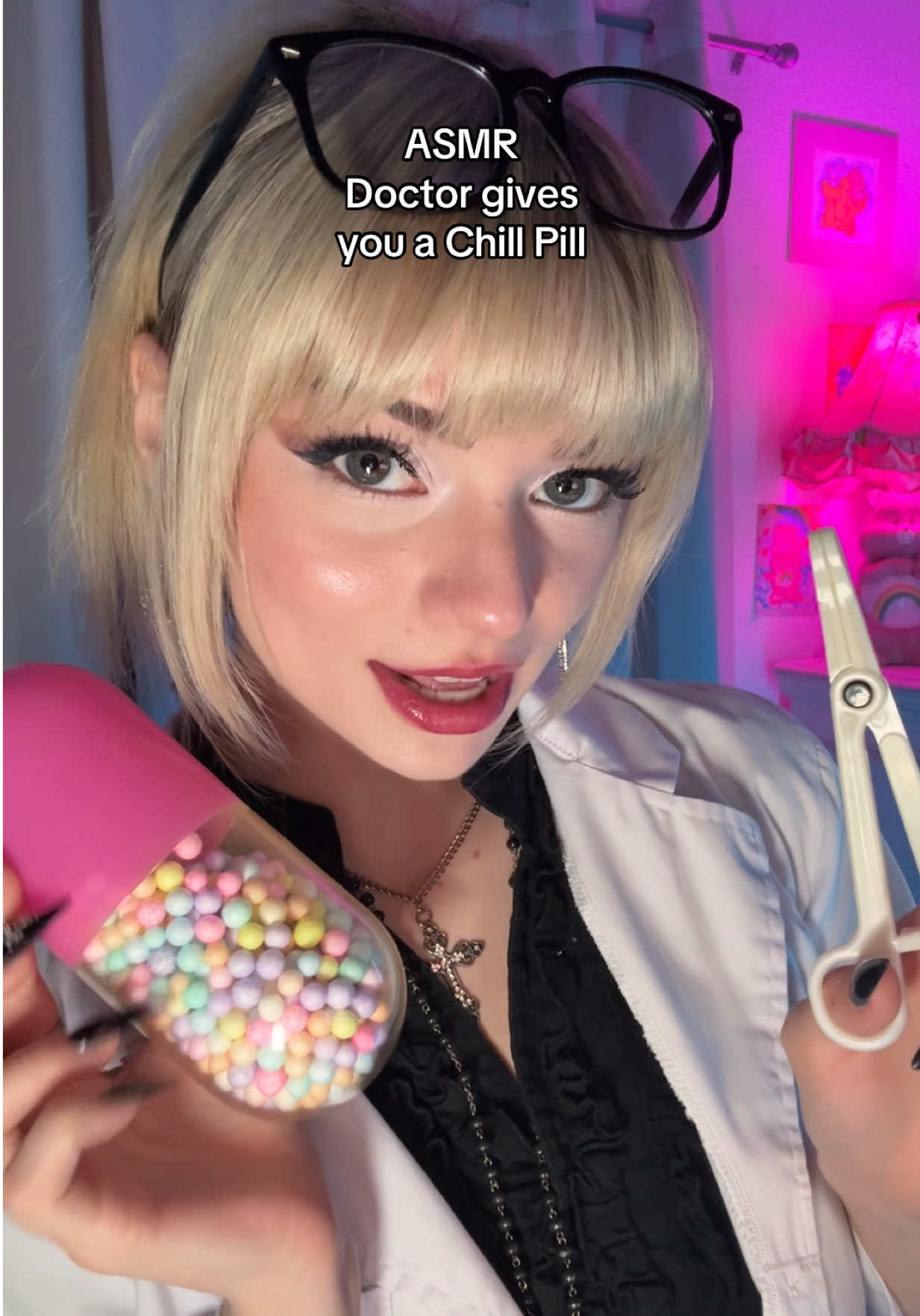 Not violent! #asmr #asmrtiktoks #asmrvideo #fypシ #asmrsounds 