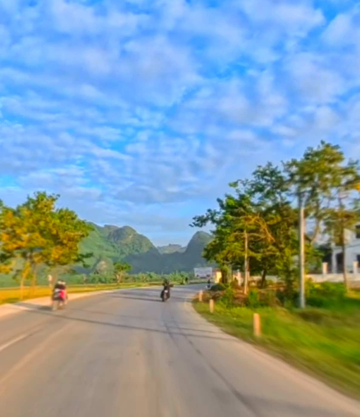 Anh vẽ cầu vồng thì lại thiếu nắng, anh vẽ tình yêu thì em thiếu vắng… #hàgiang #dườngđi #thịnhhành 