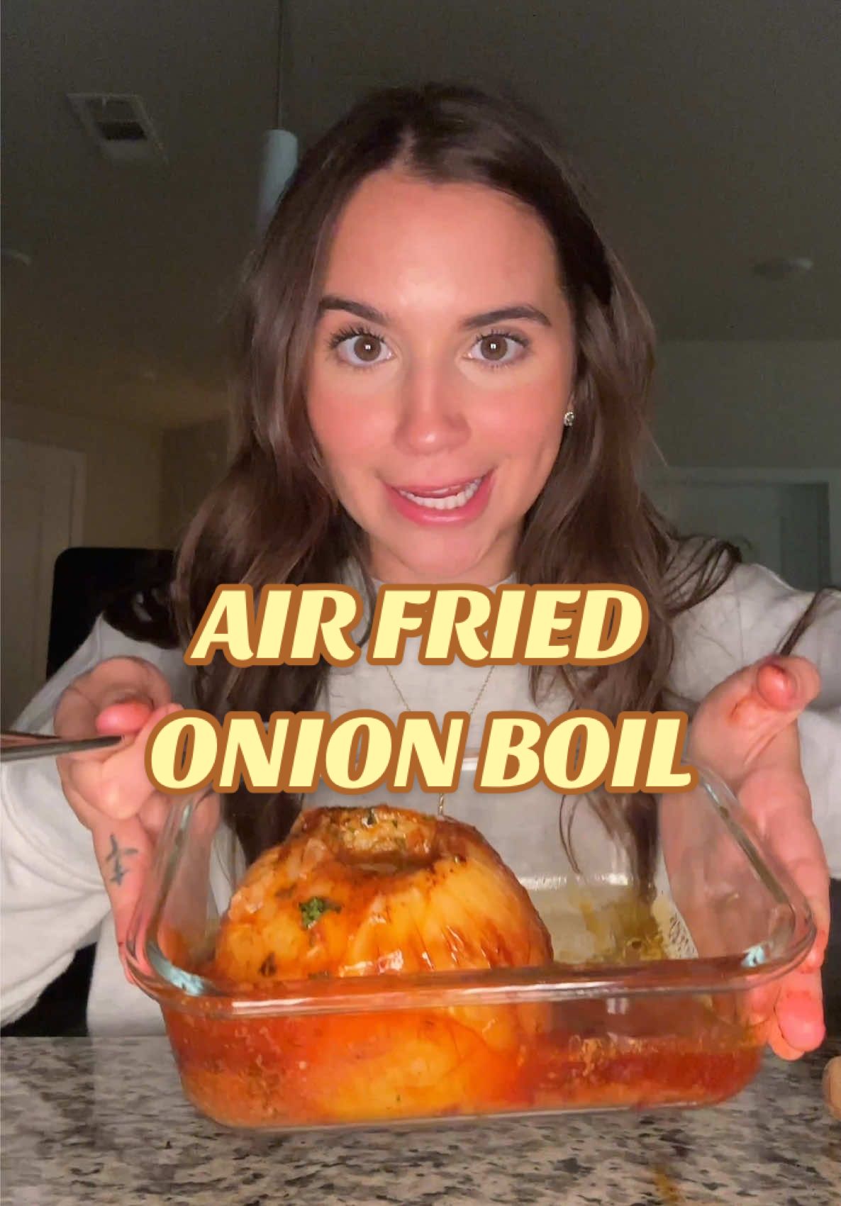 Let’s eat an air fried onion boil 🤭❤️🧅 #onionboil #Foodie #eating #eatwithme #foodtiktok 
