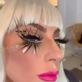 Quando vc pensa q ele está pa sima ,ele tá pa baixo  #bigbig #ladygaga #gaga #fyp #foryou 