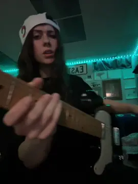Ignore my hair I threw on a hat cause it’s crazy (girl you loud by Chris brown and tyga) #girlyouloud #chrisbrown #guitarcover #electricguitar #electricguitarcover 