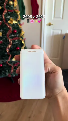 New gens wouldn’t get it✨ #flipphone #phone #y2k #nostalgia #techtok 