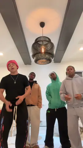 Tag @Kehlani in those comments!! 🪟❤️#2byg #fyp #kehlani #sing 