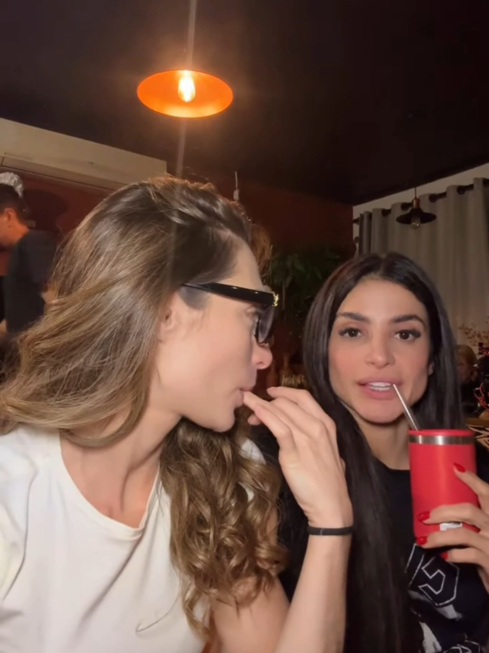 elas respondendo várias perguntinhas hoje ❤️ #xequemate #nataliarosa #sofiastarling 