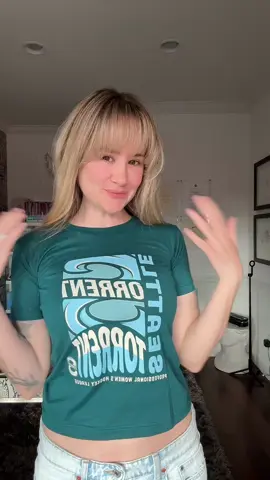 I LOVE THE SEATTLE ORRENT! 😤 My hockey merch hack is to buy children’s shirts because no one wants to sell a baby tee. #pwhl #seattle #seattletorrent #hockey #womenshockey 