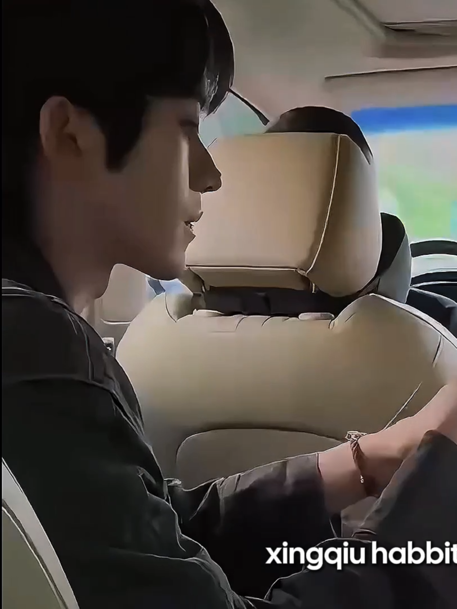 qiuqiu is the type of lover who will prefer his lover food even if they got the same food lol #huangxing #kipukaqiu #eliothuang #qiudingjie #desire4