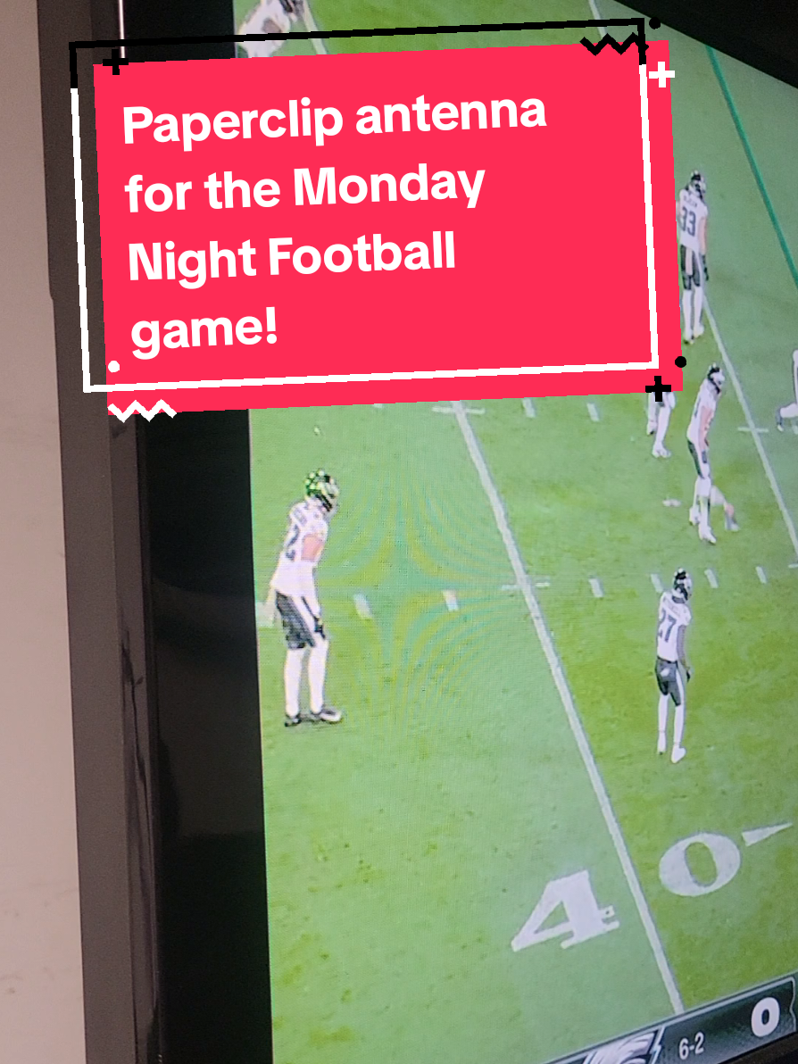 Those that have YouTube TV as your cable provider, we don't have Disney channels (ie especially, ABC, etc). So, use a paperclip, input to antenna [air], run a channel scan. When it's finished, turn off TV for 10-30 seconds, turn back on and go to ABC. Yeeewww! #tvhacck #mondaynightfootball #packers #eagles #paperclip 