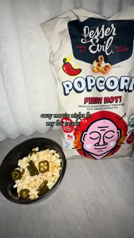 this spice combo is elite trust me 😩🤞🏻 so good @LesserEvil Snacks #bestpopcorn #lesserevilyum