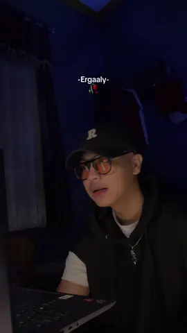 Pake arabic aja biar ga kliatan galaunya😭 #zettdd  #fyp  #trending  #arabicsong  #bismillahfyp 