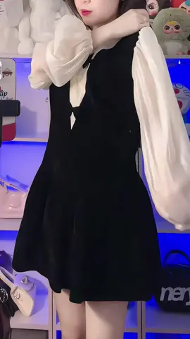 Váy nữ tiểu thư tay bồng xoè phồng 