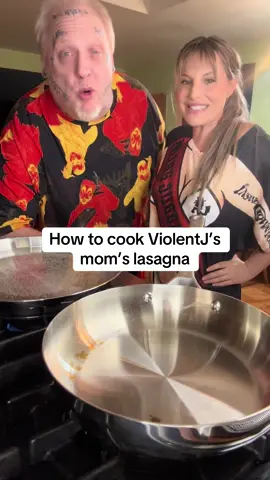 According to him, his mom’s cheesy potatoes are already famous in the Juggalo world #juggalo #icp #insaneclownposse #couple #cookwithus #cooking #cook #dinner #Recipe 