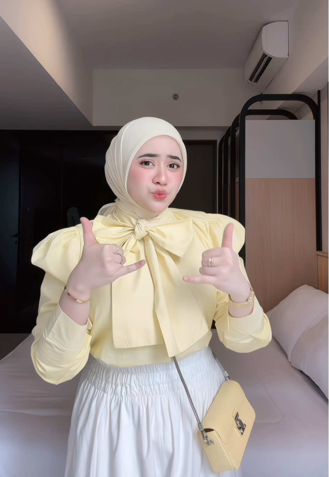 aww so cute bgt atasan aku pake ini🤏🏻💛 #blousewanita #blousepita #OOTD #ootdfashion #ootdhijab 