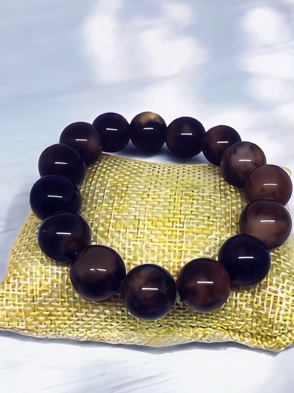 #gelanggiok #gelangkesehatan #gelangbatualam #gelangtangan 