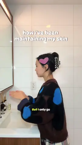 Genuinely a life hack for brighter and calmer skin 😌🤍 Link is in my bio - use XTINESEO for $$ off!!  #renphoglow #renpho #artemis @RENPHO  #redlightmask #redlighttherapy  